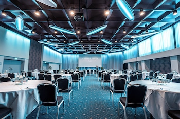 crowne plaza zurich by ihg