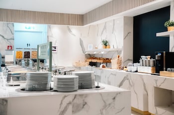 crowne plaza zurich by ihg