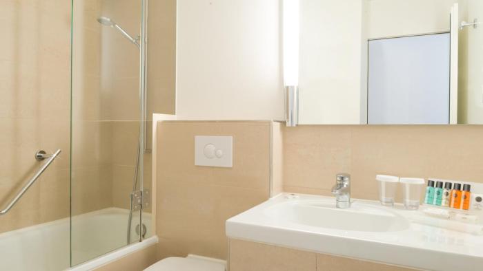 crowne plaza zurich by ihg
