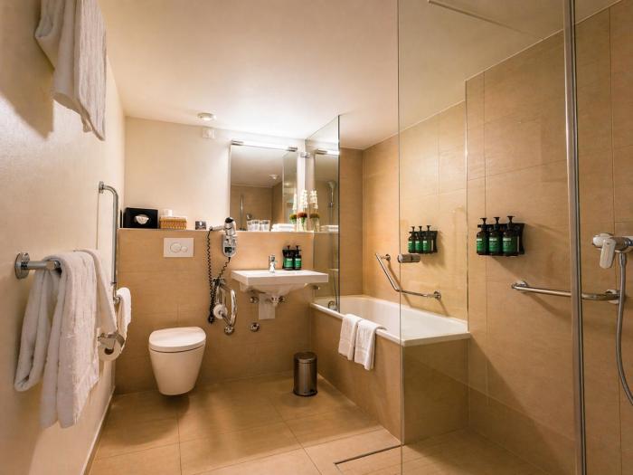 crowne plaza zurich by ihg