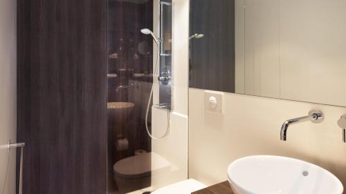 crowne plaza zurich by ihg