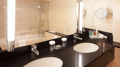 crowne plaza zurich by ihg