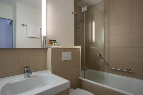 crowne plaza zurich by ihg
