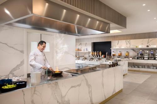 crowne plaza zurich by ihg