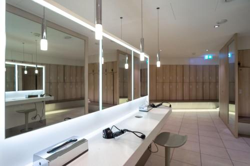 crowne plaza zurich by ihg