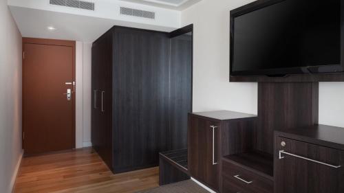 crowne plaza zurich by ihg