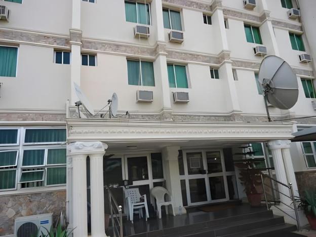 kenbrill hyatt hotel