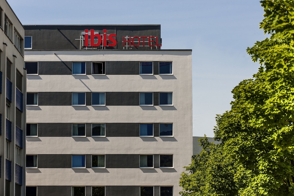 ibis zurich messe airport
