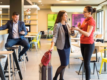 ibis zurich messe airport