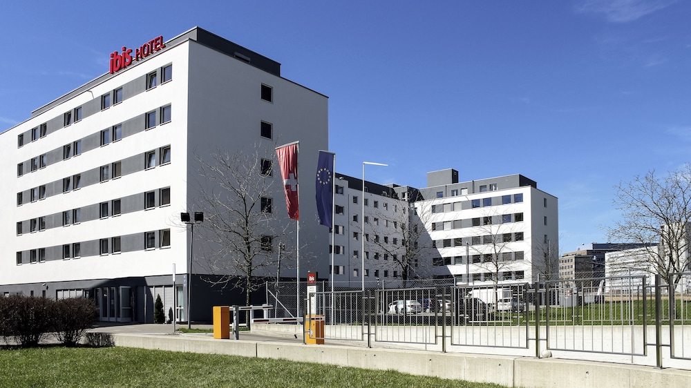 ibis zurich messe airport
