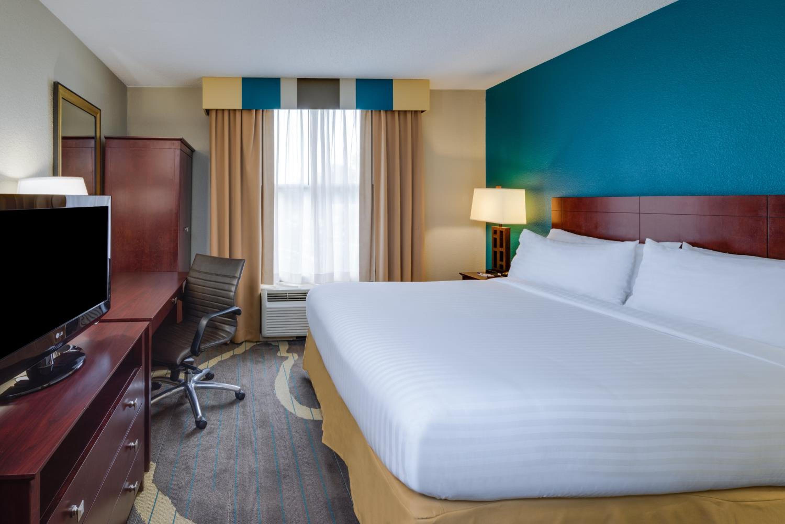holiday inn express washington dc east andrews afb by ihg