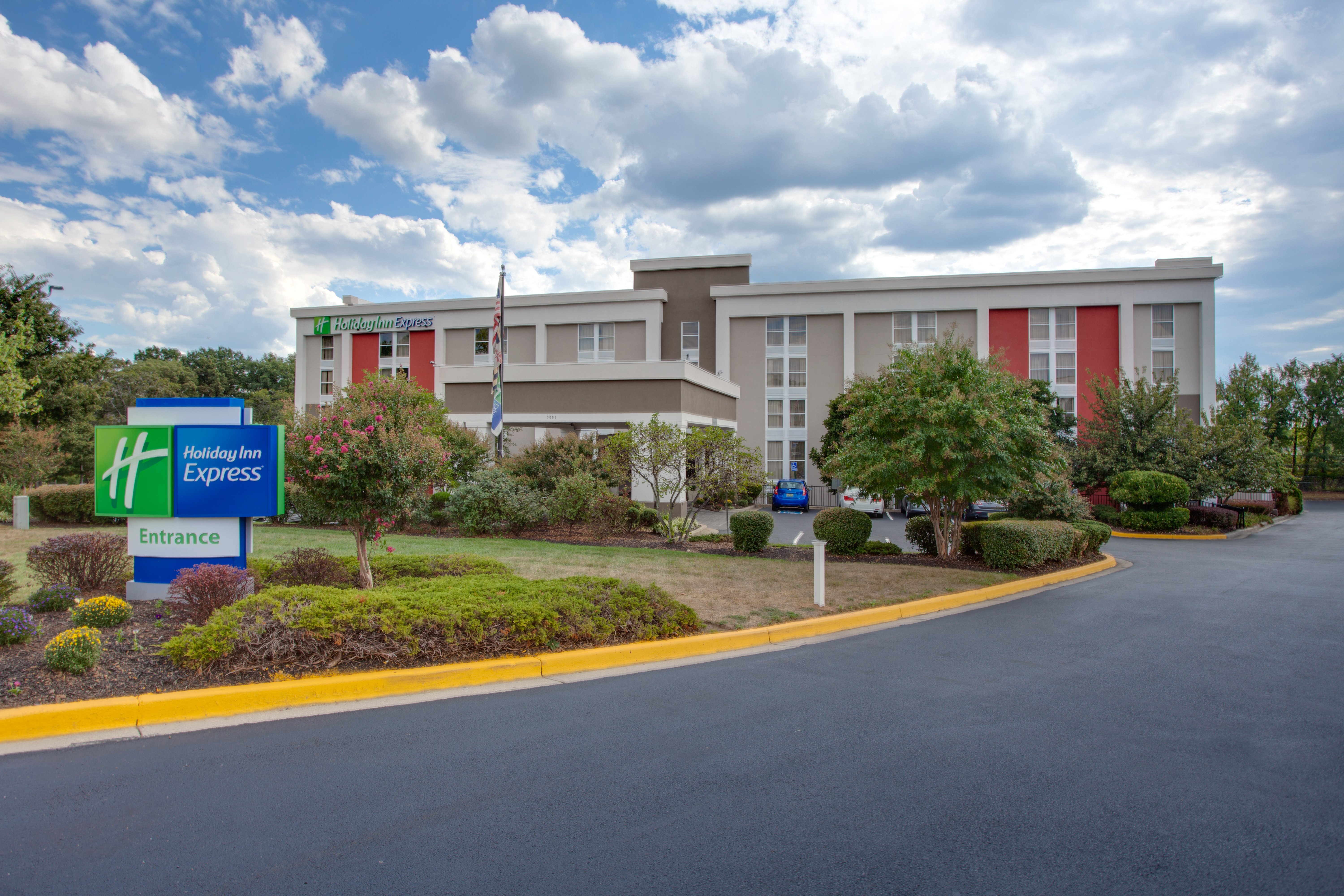 holiday inn express washington dc east andrews afb by ihg