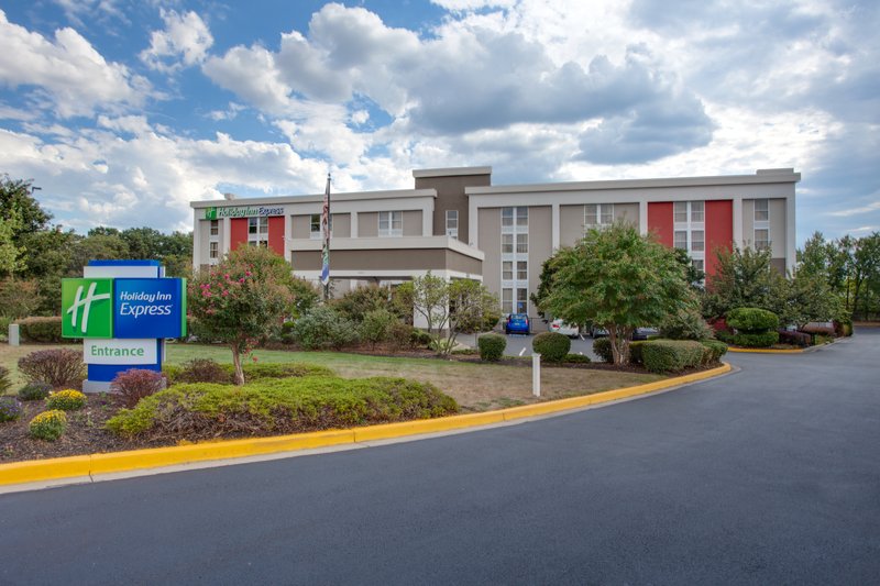 holiday inn express washington dc east andrews afb by ihg
