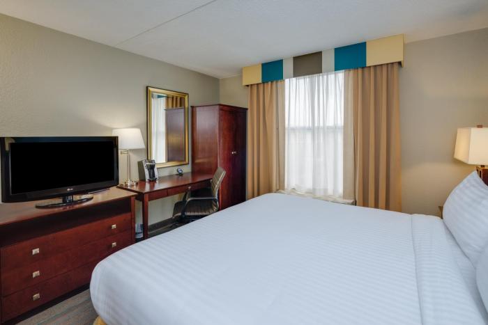 holiday inn express washington dc east andrews afb by ihg