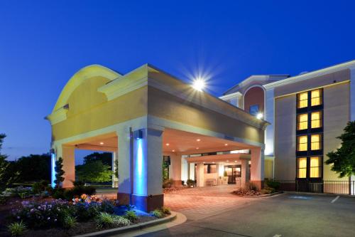 holiday inn express washington dc east andrews afb by ihg