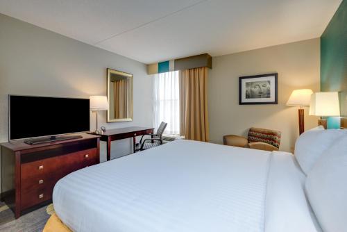 holiday inn express washington dc east andrews afb by ihg