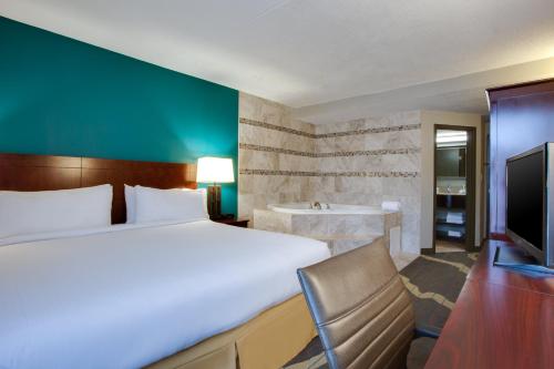 holiday inn express washington dc east andrews afb by ihg