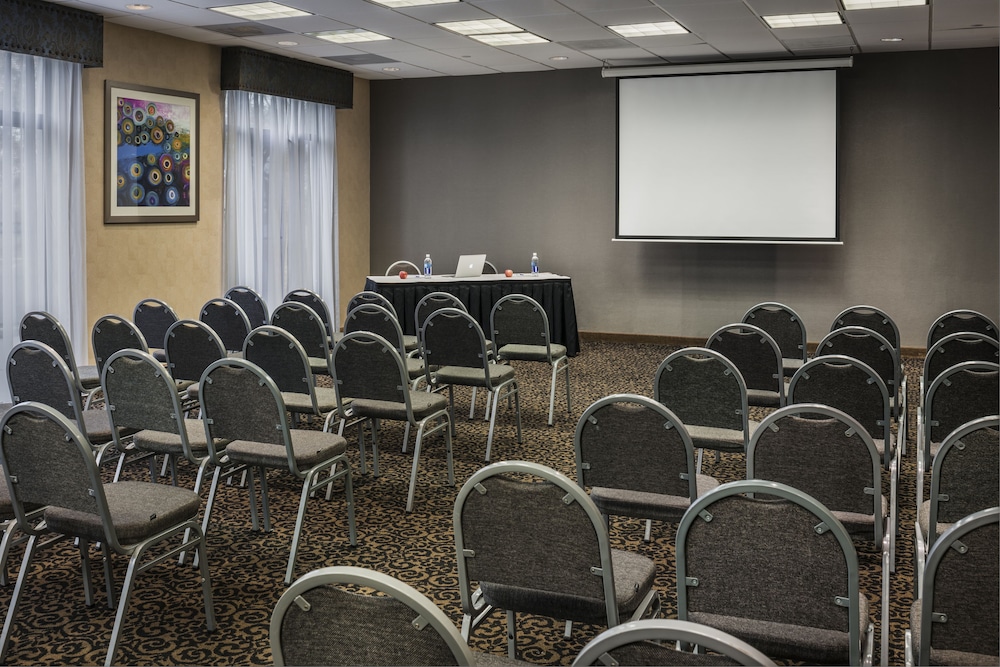 holiday inn express hotel and suites laurel by ihg