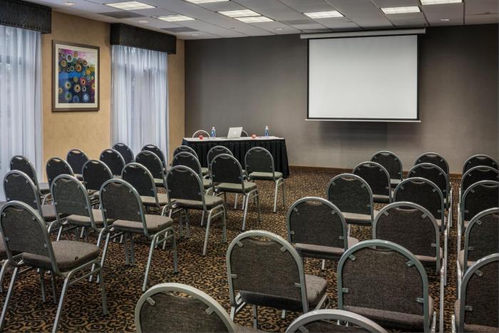 holiday inn express hotel and suites laurel by ihg