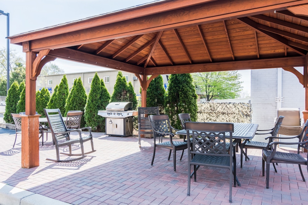 comfort inn at joint base andrews