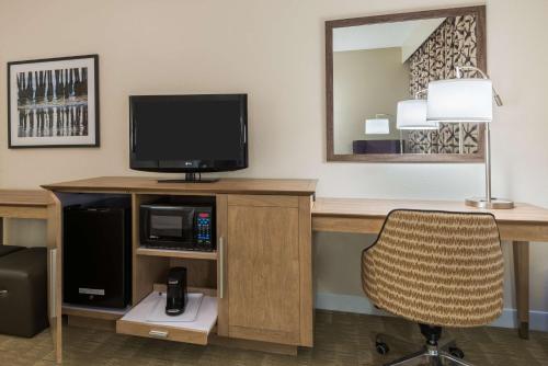 hampton inn bonita springs naples north