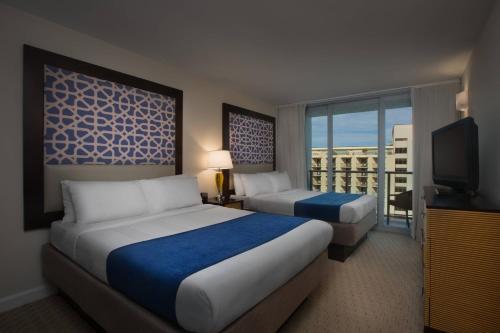 marriotts crystal shores