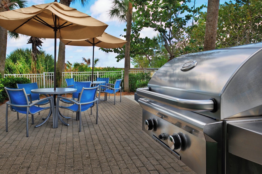 marriotts crystal shores