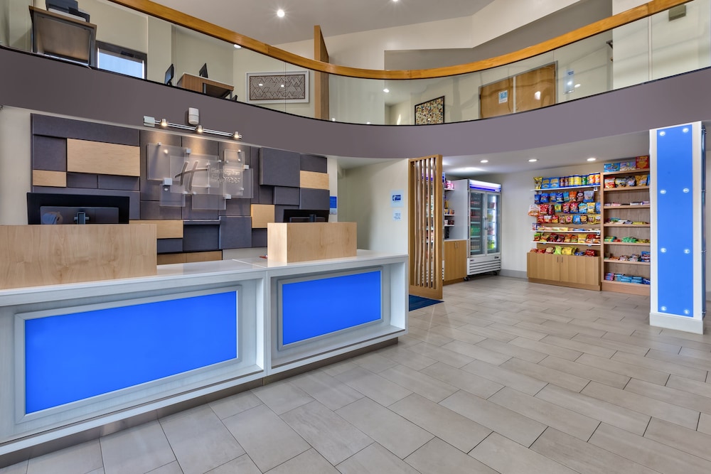holiday inn express detroit warren by ihg
