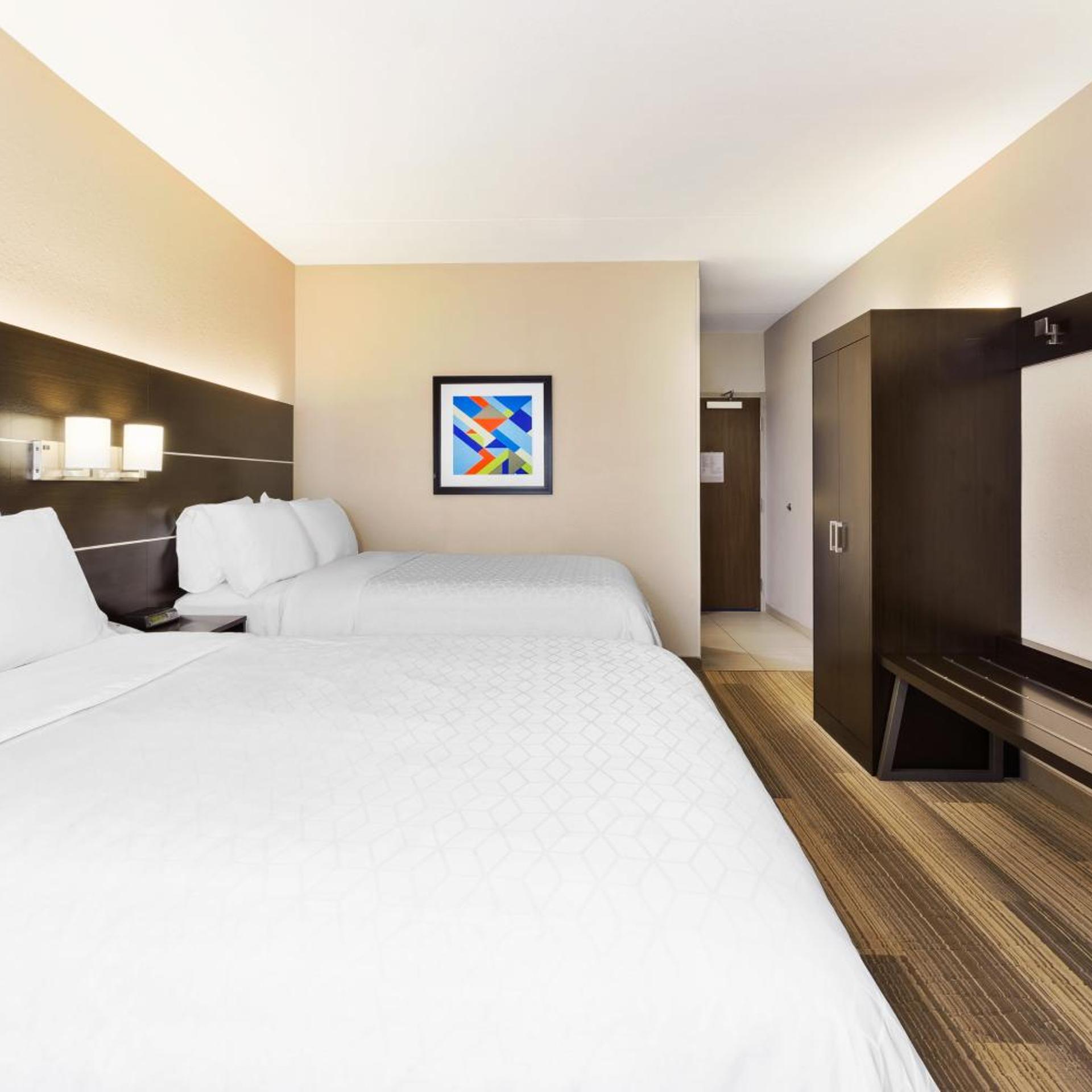 holiday inn express detroit warren by ihg