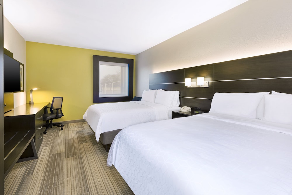 holiday inn express detroit warren by ihg