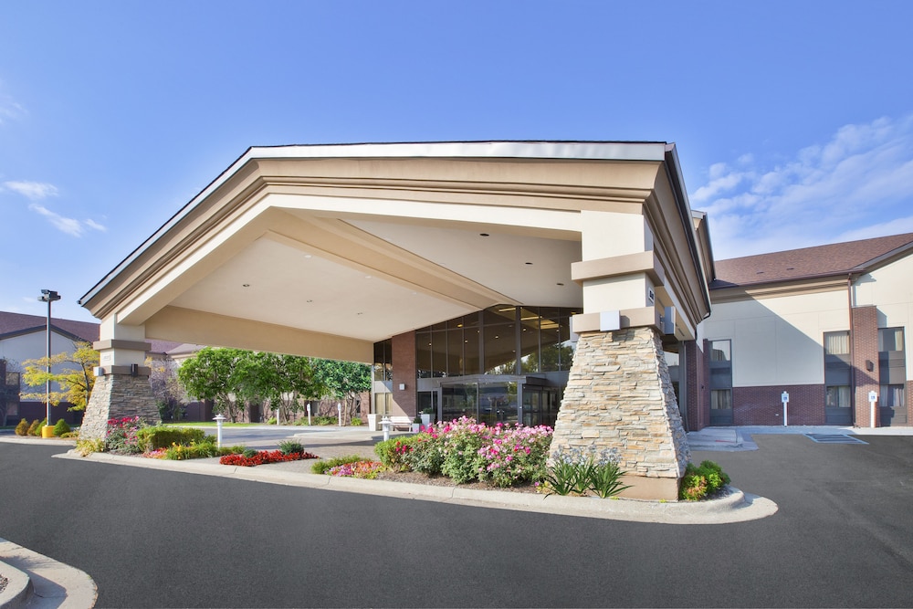 holiday inn express detroit warren by ihg