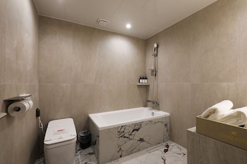 hotel queen incheon airport