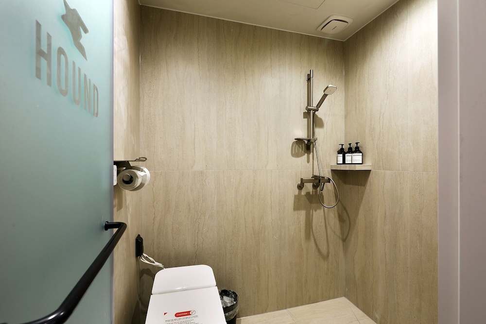 hotel queen incheon airport