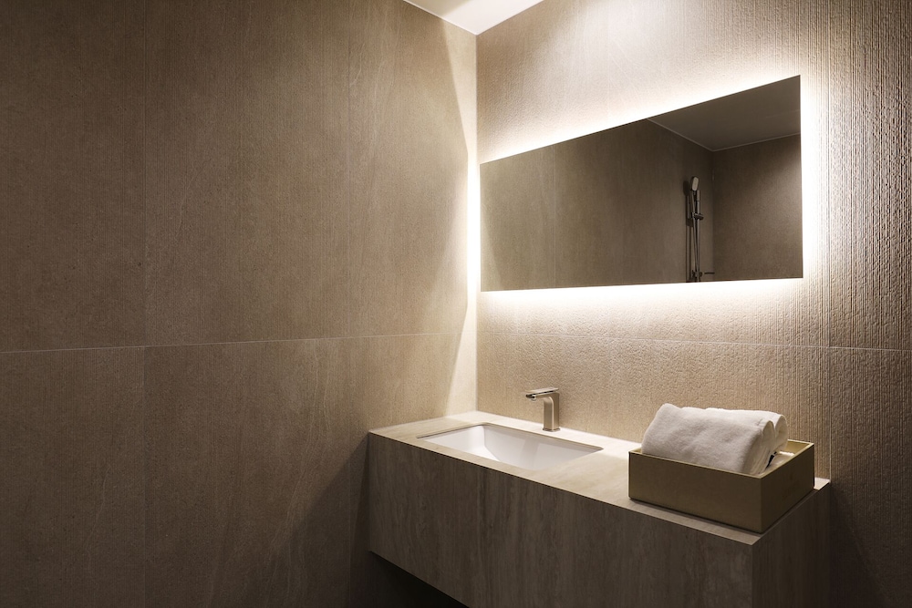 hotel queen incheon airport