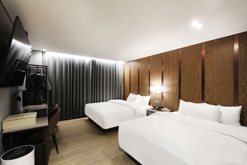 hotel queen incheon airport