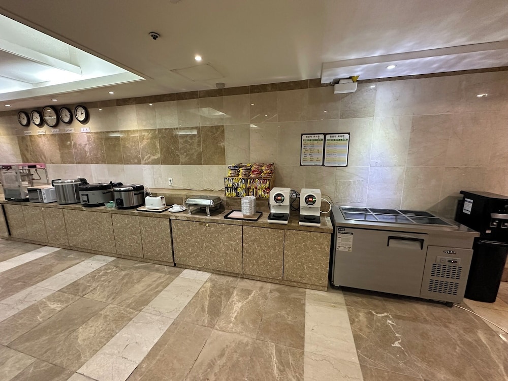hotel queen incheon airport