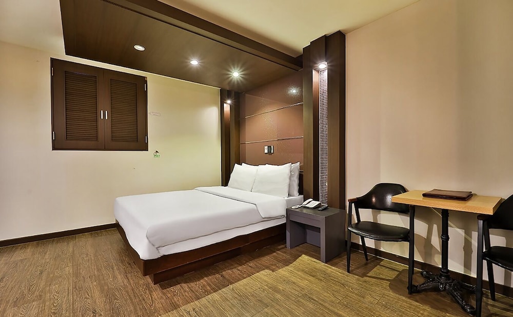 hotel queen incheon airport