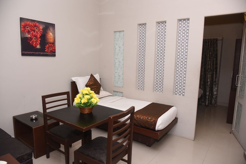 Hotel Greens Gate Chennai,Pudupakkam>>Chennai,3 star