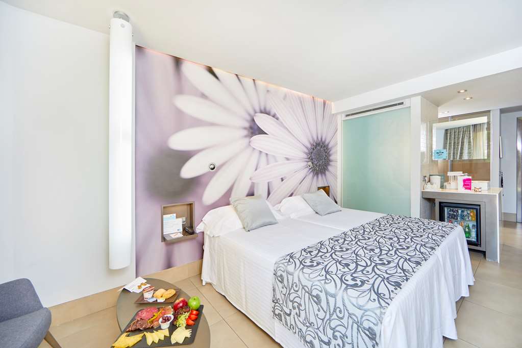 barcelo illetas albatros adults only