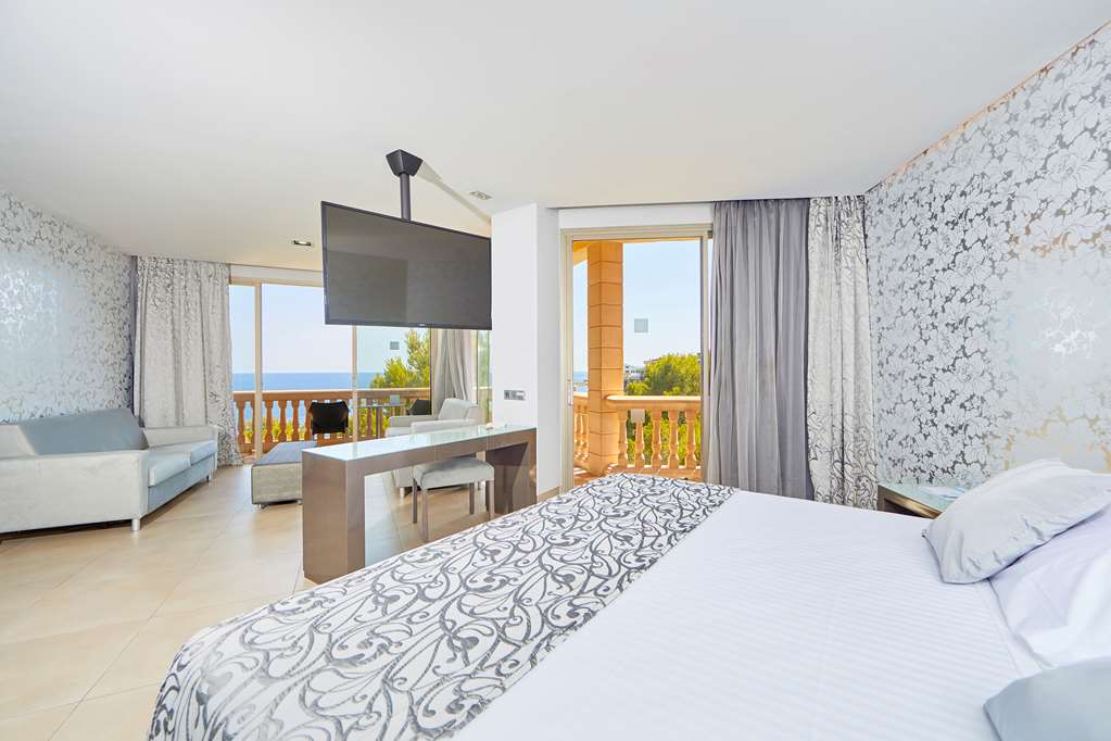 barcelo illetas albatros adults only
