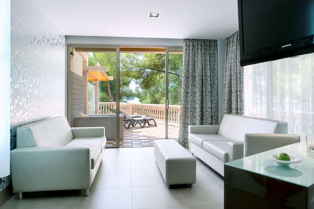 barcelo illetas albatros adults only