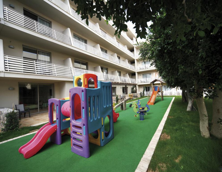 occidental cala vinas