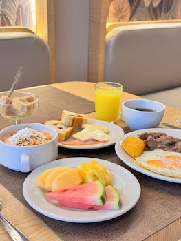 tequendama hotel medellin estadio