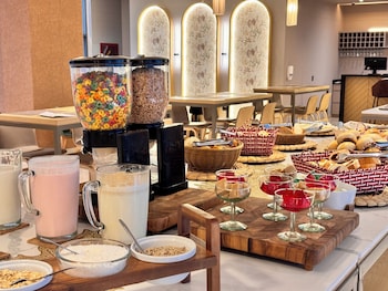 tequendama hotel medellin estadio