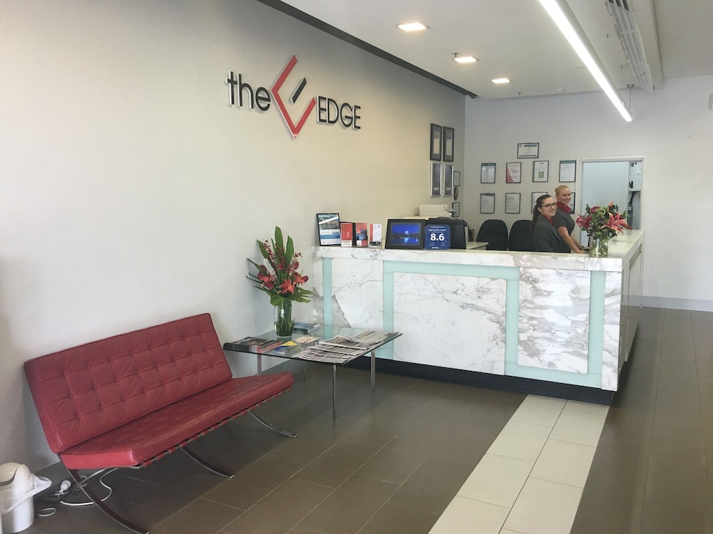 the edge apartment hotel