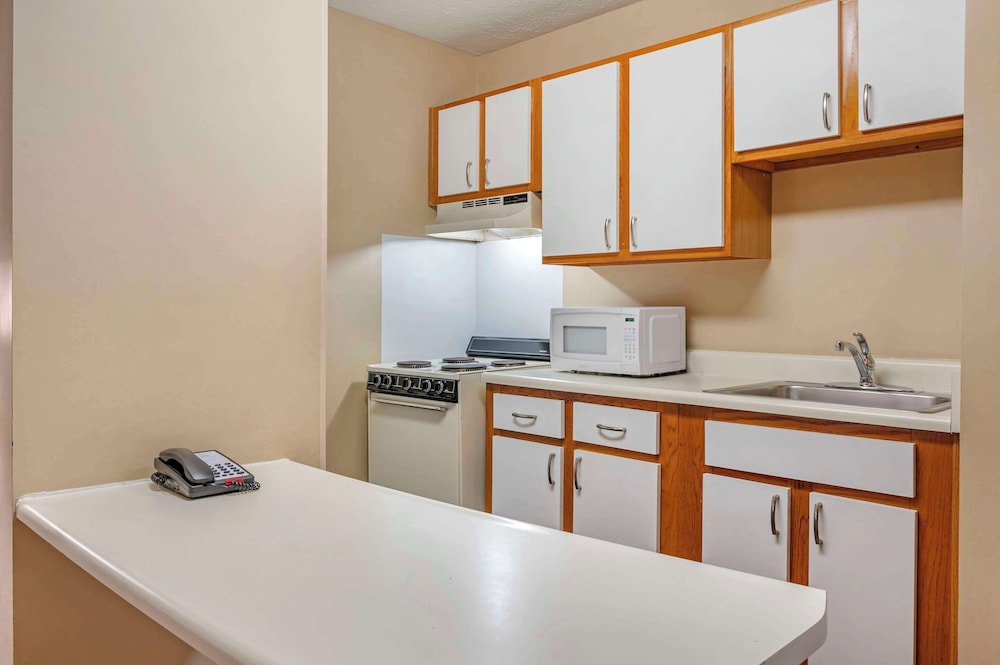 suburban studios louisville east