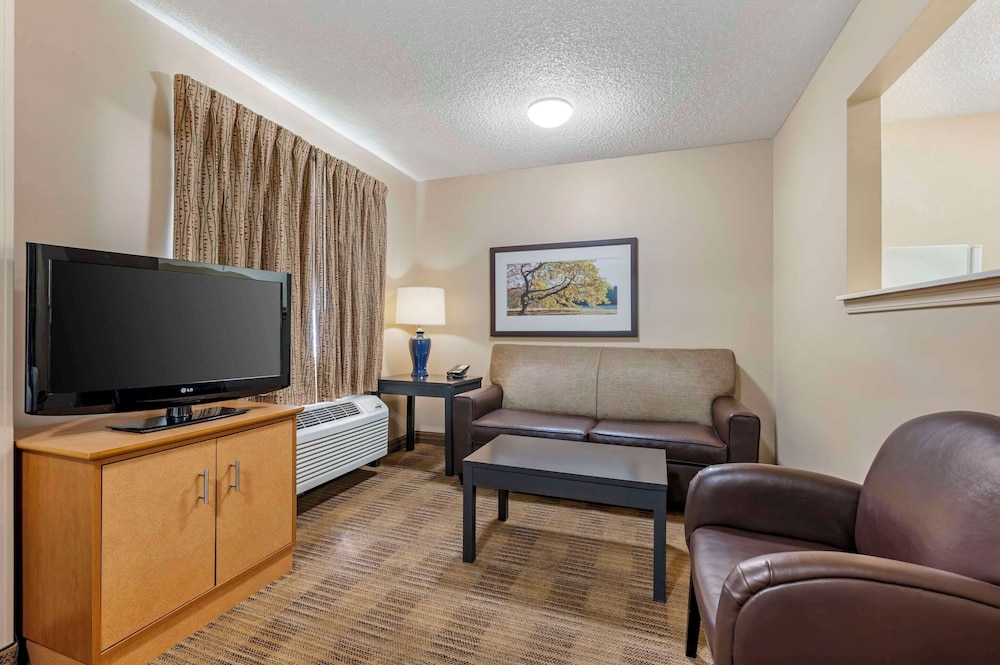 suburban studios louisville east