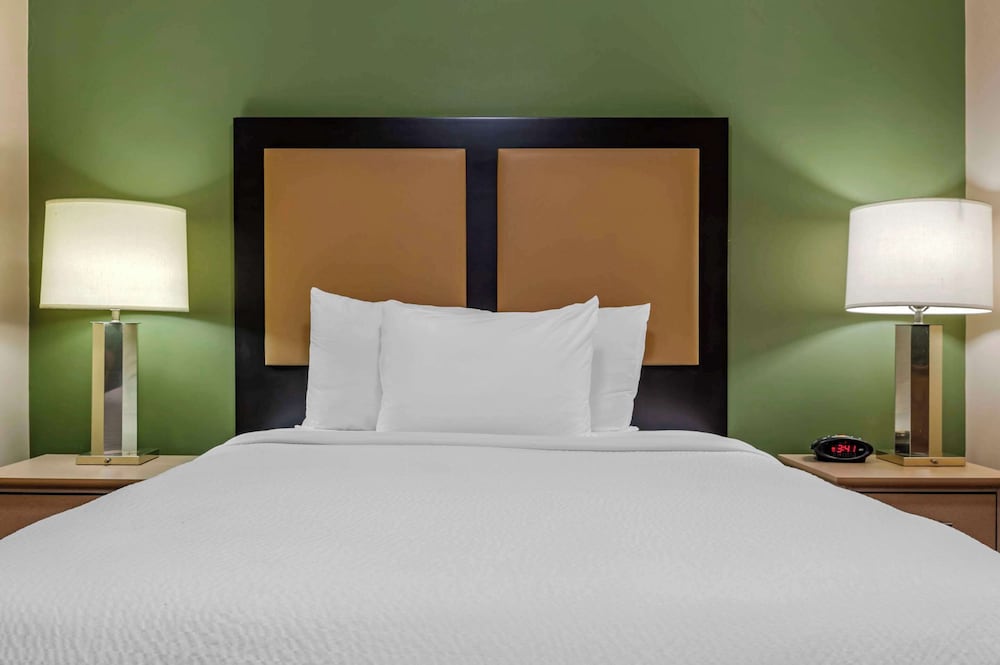 suburban studios louisville east