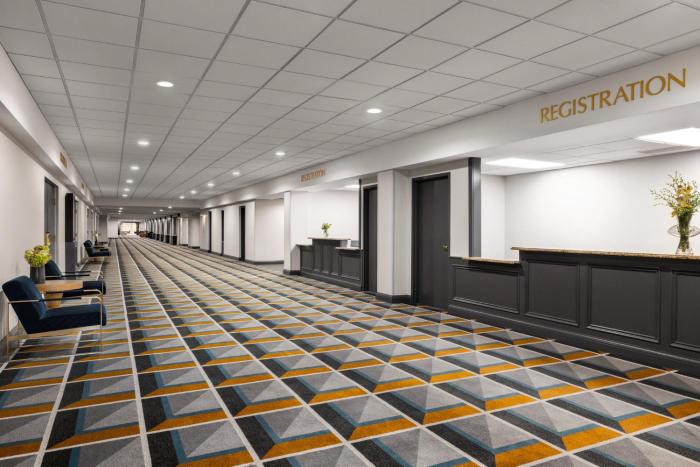 crowne plaza louisville airport expo ctr by ihg