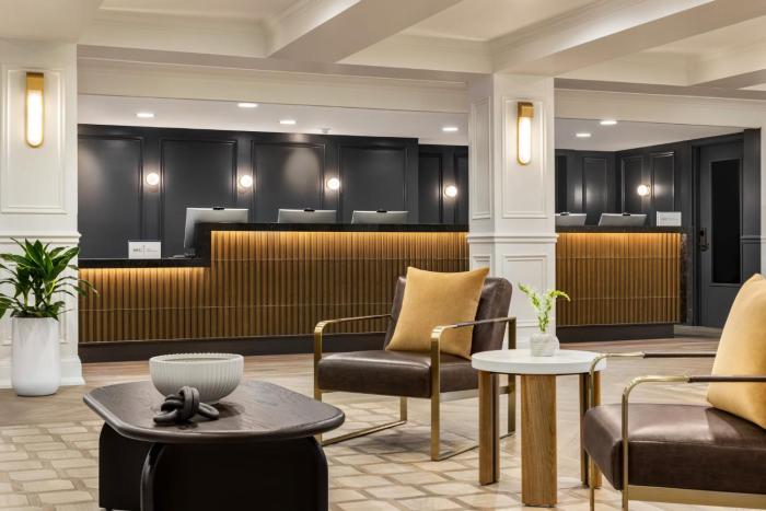crowne plaza louisville airport expo ctr by ihg